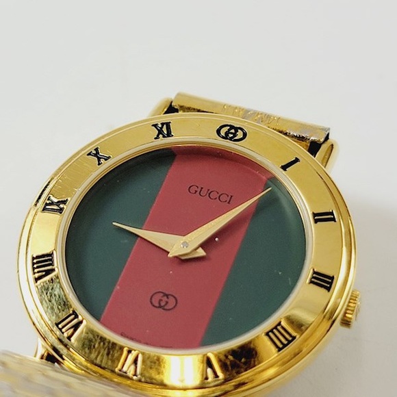Authentic Gucci Stretch Band Watch Gold - Picture 2 of 6